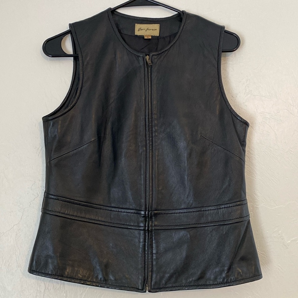 Rem Garson Women’s Black Leather Zip Vest